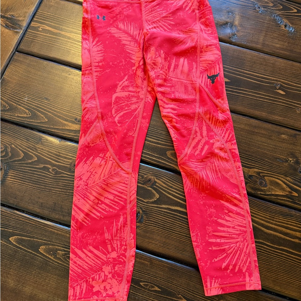 Under Armour Tropical Red Leggings size medium.